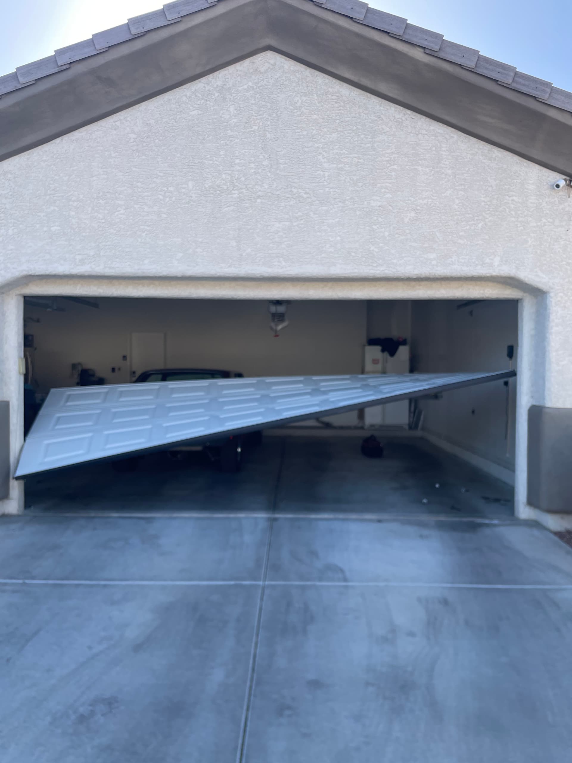 Off Track garage door repair in North summerlin Nevada